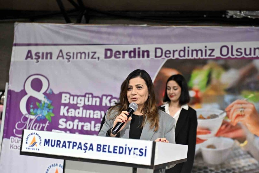 Dünya Kadınlar Günü’nde Kadınlar Aynı Sofrada Buluştu