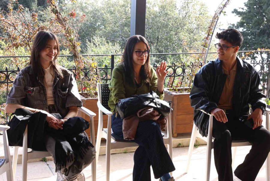 Gençlik Merkezi’nde Pratik İngilizce Konuşma Etkinliği Düzenledi