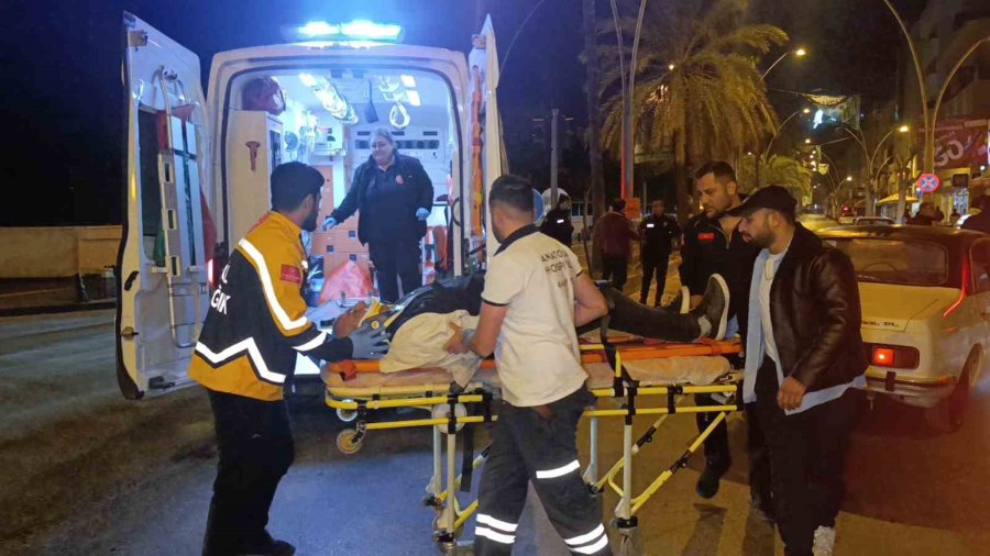 Otomobilin Yaya Geçidinde Çarptığı Kişi Yaralandı