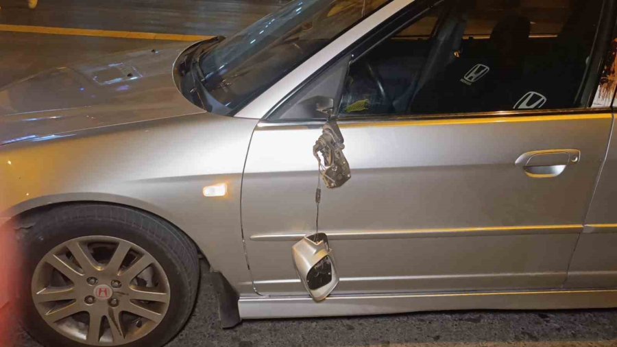 Otomobilin Yaya Geçidinde Çarptığı Kişi Yaralandı