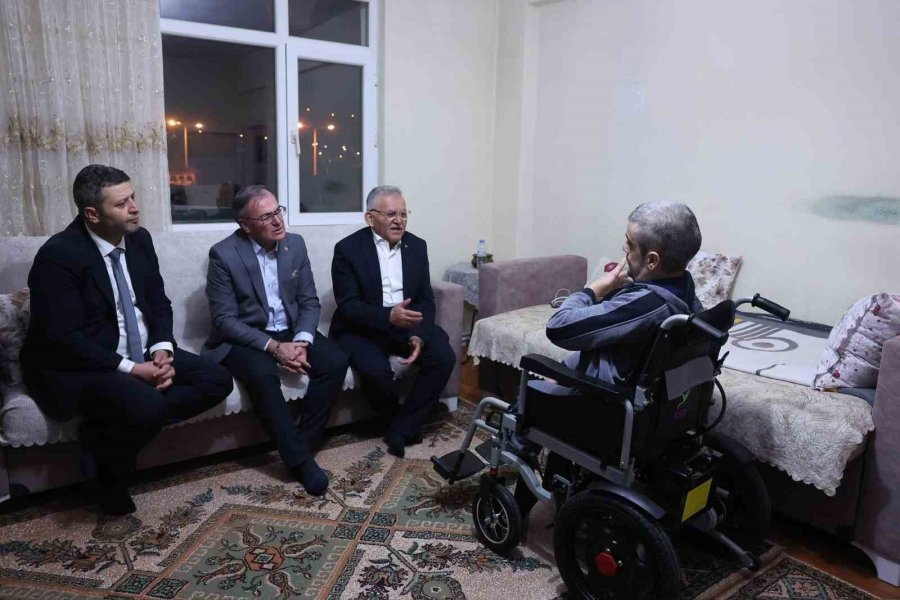 Başkan Büyükkılıç, İftar Ve Teravihte Hacılarlılar İle Bir Araya Geldi