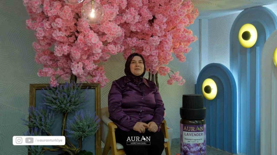 Ürettikleri Kokular Masallarına Dönüştü