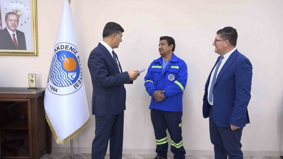 Başkandan ’ferdici Mehmet’e Bir Maaş İkramiye