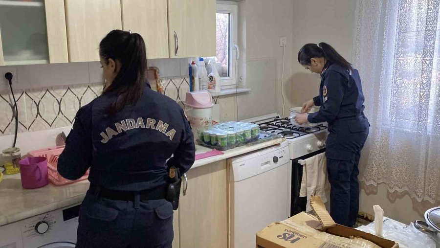 Jandarmadan Gaziye Sürpriz İftar