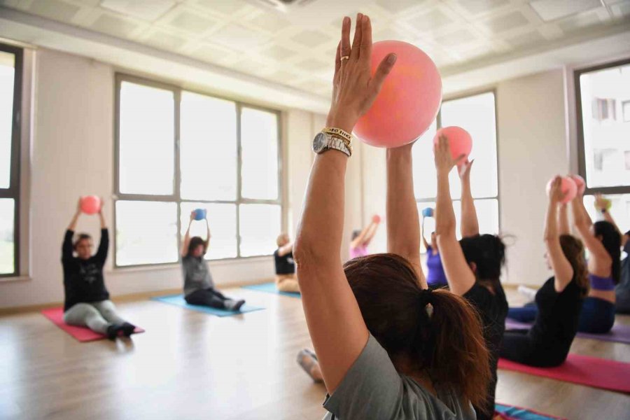 Konyaaltı’nda Spor Kursları Kırsal Mahallelerde De Yayılıyor