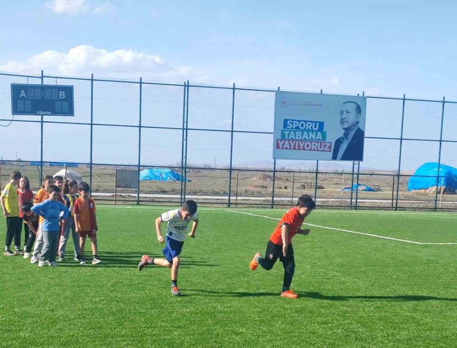 Mahmudiye’de Gsb Spor Okulları Küçükler Atletizm Antrenmanları Sürüyor