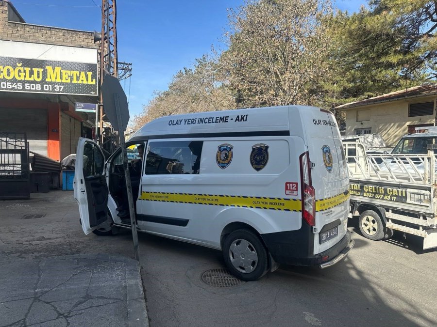 Tartıştığı Eniştesi Tarafından Tabancayla Vuruldu