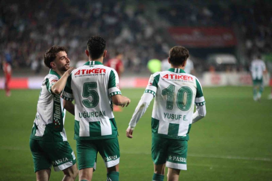 Trendyol Süper Lig: Konyaspor: 1 - Beşiktaş: 0 (ilk Yarı)
