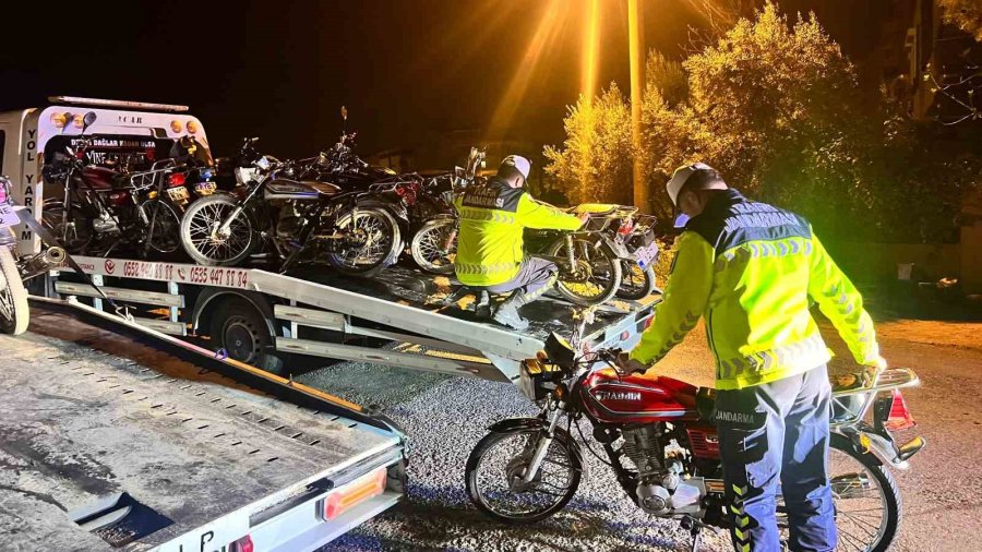 Sosyal Medyada Anlaştılar, Yarışa Çıkamadan Yakalandılar