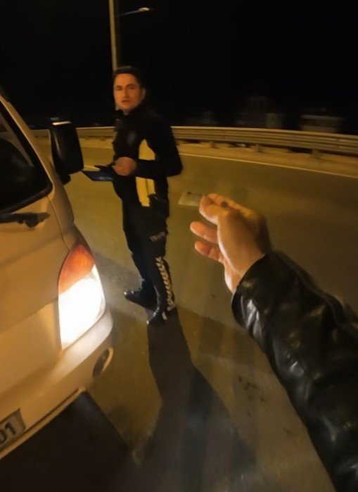 Öğretmene Verdiği Nasihatle İçleri Yakan Polis Memuru: "onun Sayesinde Eşime Ve Çocuğuma Binlerce Dua Geldi"