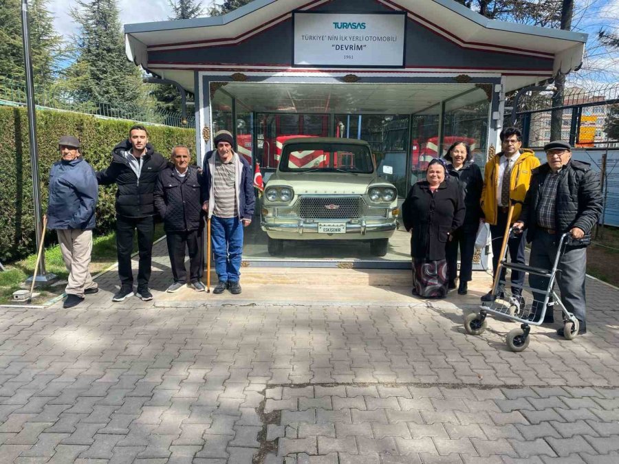 Aile Ve Sosyal Politikalar İl Müdürlüğü Ekipleri Yaşlıları Unutmadı