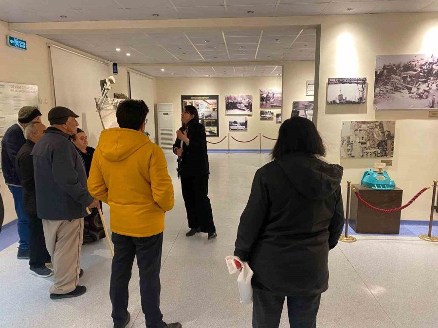 Aile Ve Sosyal Politikalar İl Müdürlüğü Ekipleri Yaşlıları Unutmadı