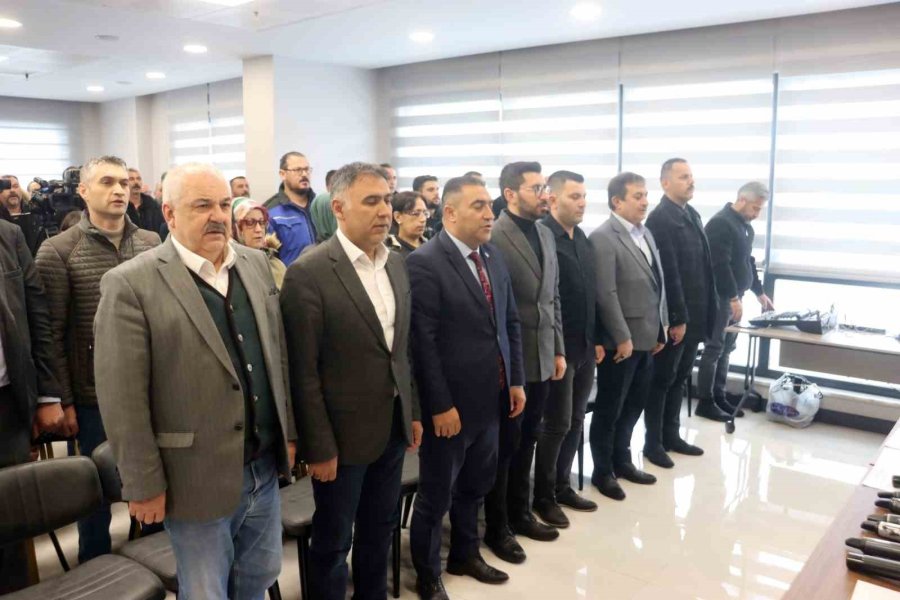 Hizmet-iş Sendikası’nda Gergin Olağanüstü Kurul