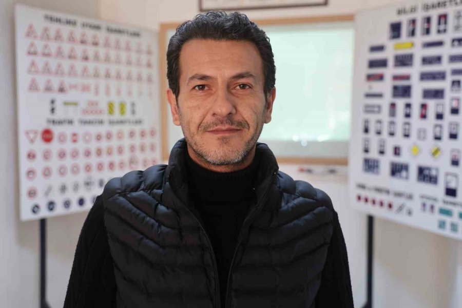 Karlı Ve Buzlu Yollarda Uzmanlardan Basit Önemlerle Kazaları En Aza İndirecek Uyarılar