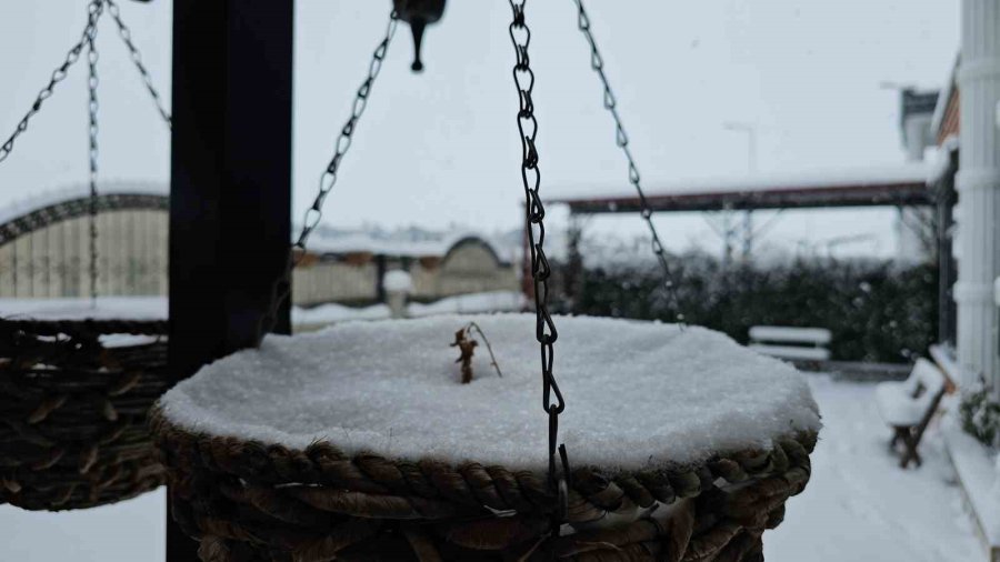 Kayseri’de Lapa Lapa Kar Yağdı