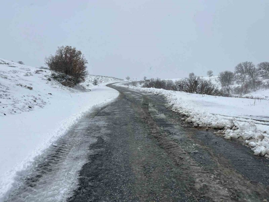 Kocasinan’da Kar Temizleme Çalışmaları Devam Ediyor"