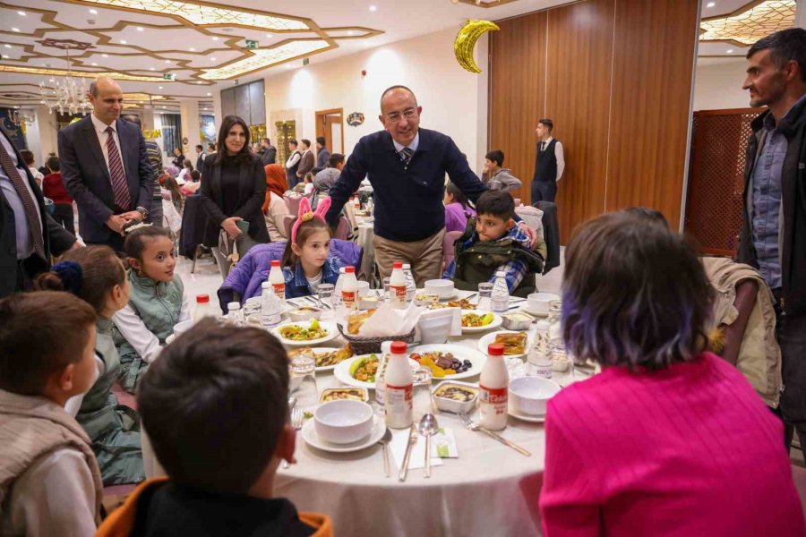 Meram’da ‘ilk Orucum, İlk İftarım’ Coşkusu Yaşandı