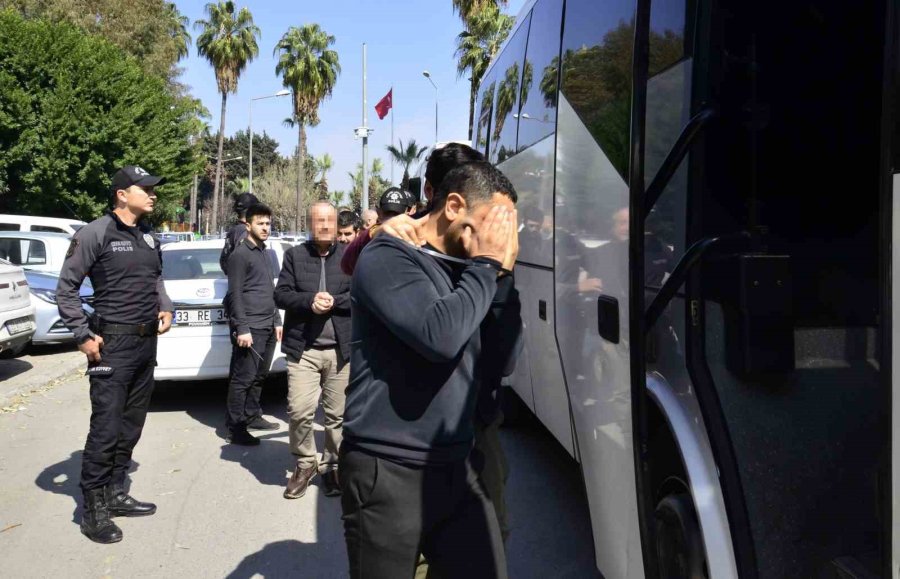 Mersin’deki 120 Milyonluk Vurgun: Kuyumcu Ve 2 Müdür Tutuklandı