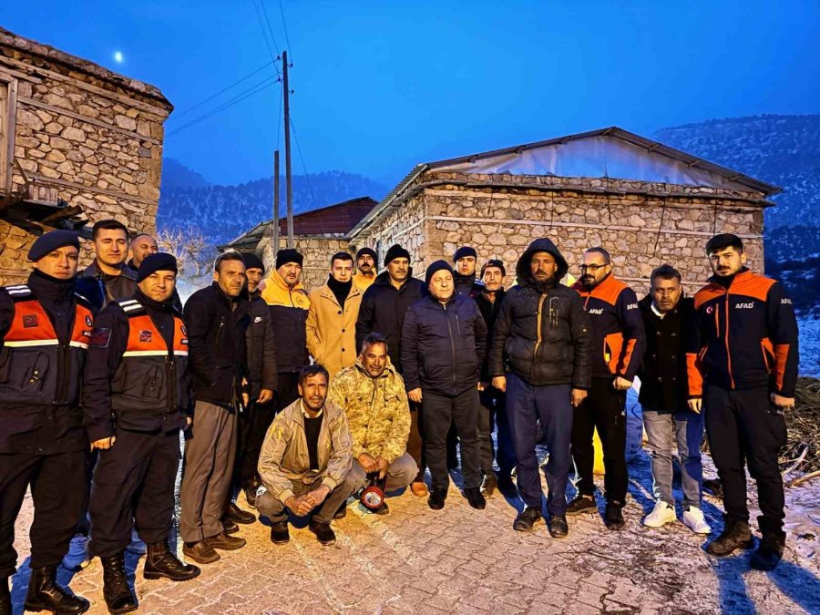 Tipide Mahsur Kalan 2 Kişi Kurtarıldı