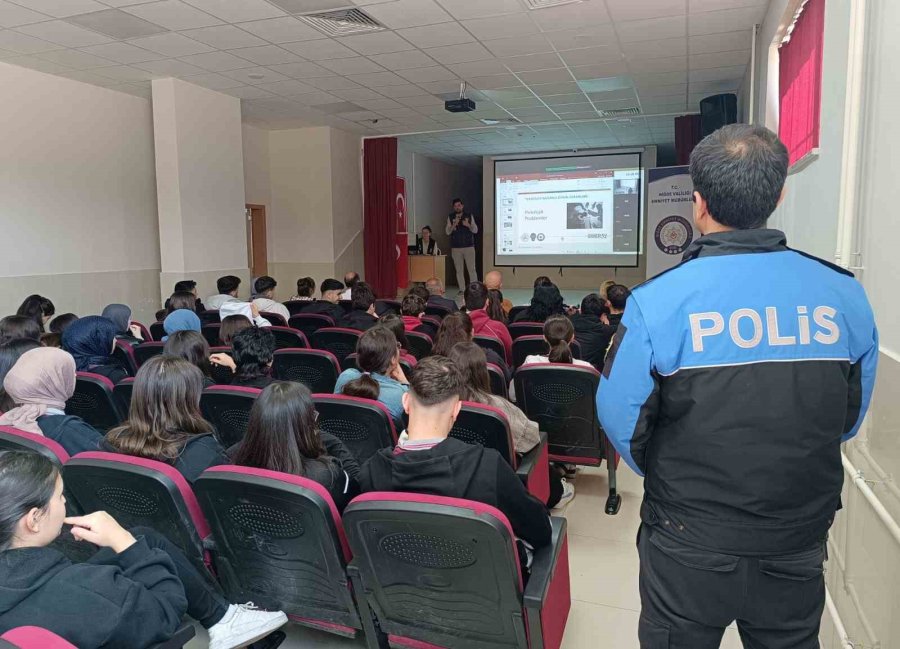 Niğde Emniyet Müdürlüğü Ekiplerinin Bilgilendirme Çalışamaları Sürüyor