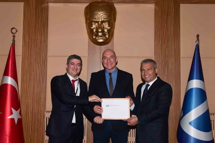 Anadolu Üniversitesi Edebiyat Fakültesi, Fedek’ten 5 Yıllık Akreditasyon Almaya Hak Kazandı