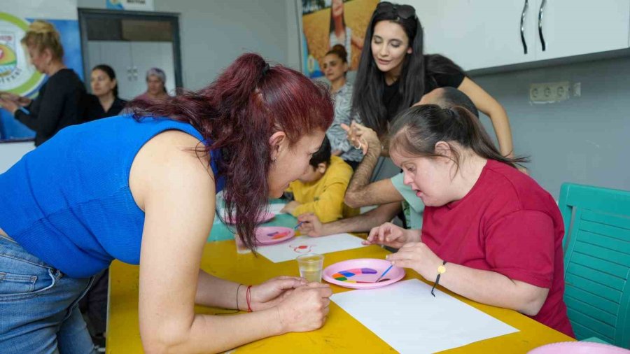 Tarsus’ta Özel Çocuklar İçin Etkinlik Düzenlendi
