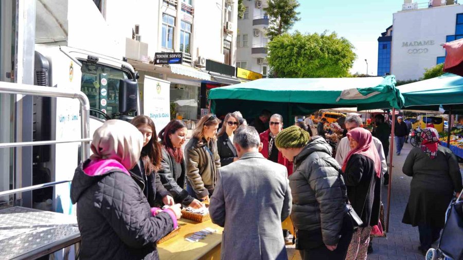 Alanya’da Dünya Su Günü’nde Su Tasarruf Aparatı Dağıtıldı