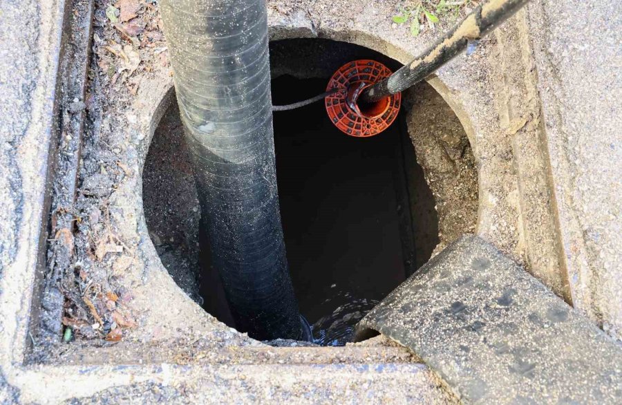 Asat’tan Robot Destekli Yağmur Suyu Temizlik Çalışması