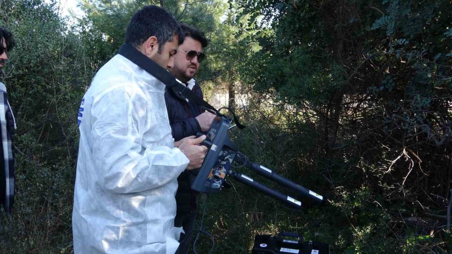 Antalya’da 9 Aydır Kayıp Şahıs İçin Yeraltı Görüntüleme Cihazı İle Arama Yapıldı