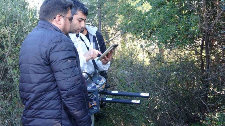 Antalya’da 9 Aydır Kayıp Şahıs İçin Yeraltı Görüntüleme Cihazı İle Arama Yapıldı