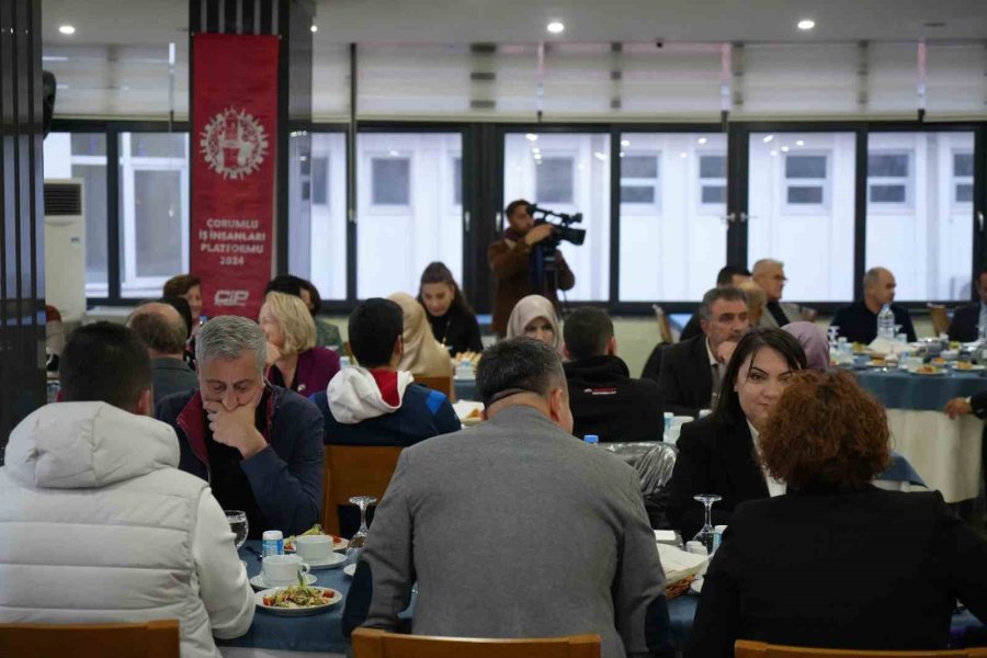 Antalya’daki Çorumlular İftar Programında Buluştu