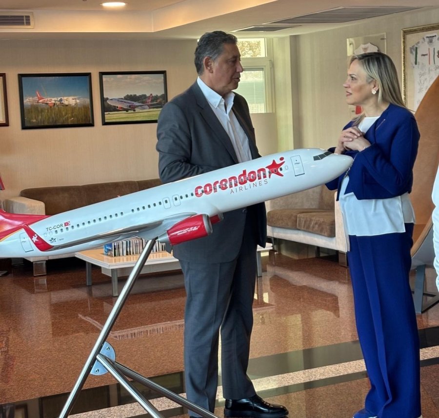 Corendon Turizm Grubu’nda Tenis Konuşuldu