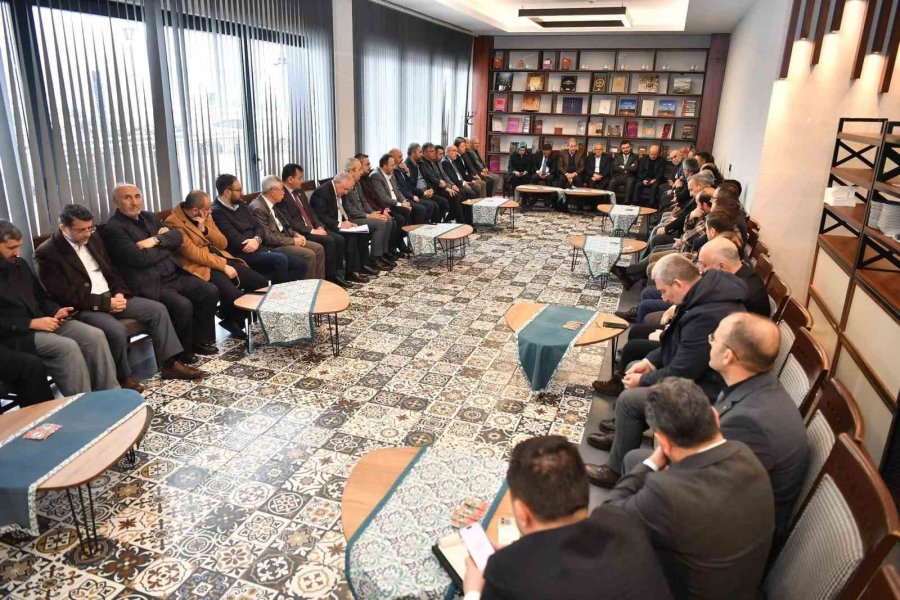 Akar Ve Büyükkılıç’tan Kanaat Önderleriyle Eğitim İstişaresi