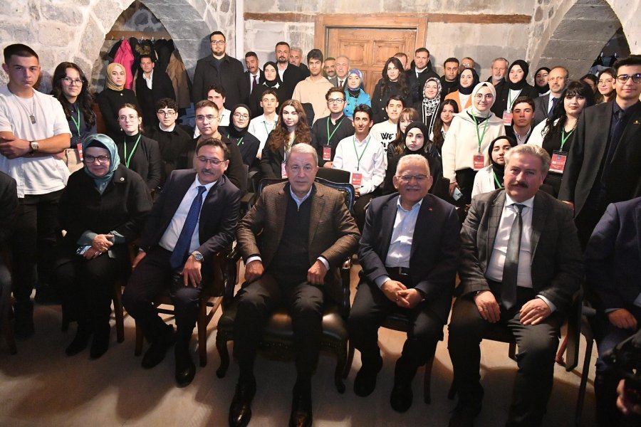 Akar Ve Büyükkılıç’tan Kanaat Önderleriyle Eğitim İstişaresi