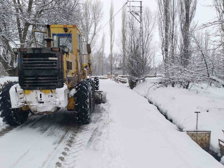 Kayseri’de 203 Yol Açıldı, 15 Yolda Çalışmalar Sürüyor