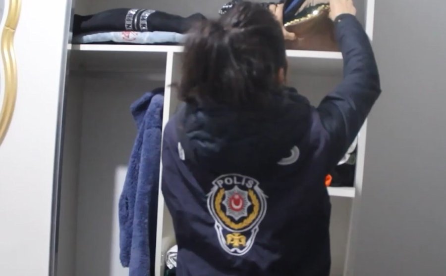 Kayseri’de Hırsızlık Şüphelileri Saklandıkları Adreslerde Yakalandı