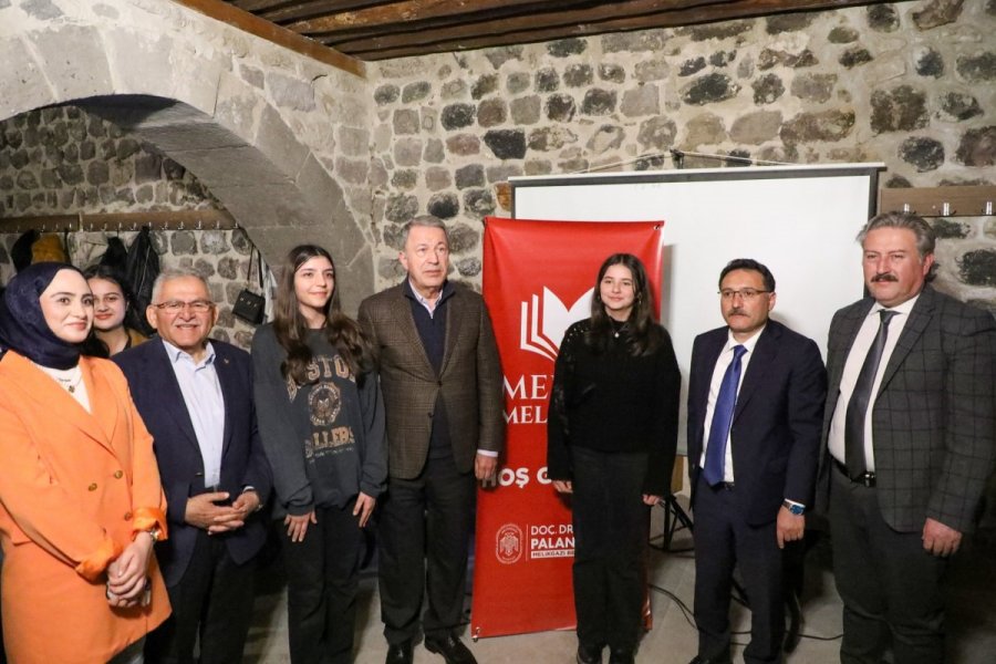 Hulusi Akar, Mektep Melikgazi’de Tecrübelerini Paylaştı