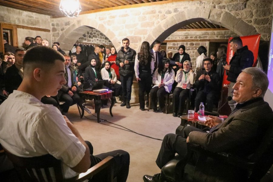 Hulusi Akar, Mektep Melikgazi’de Tecrübelerini Paylaştı