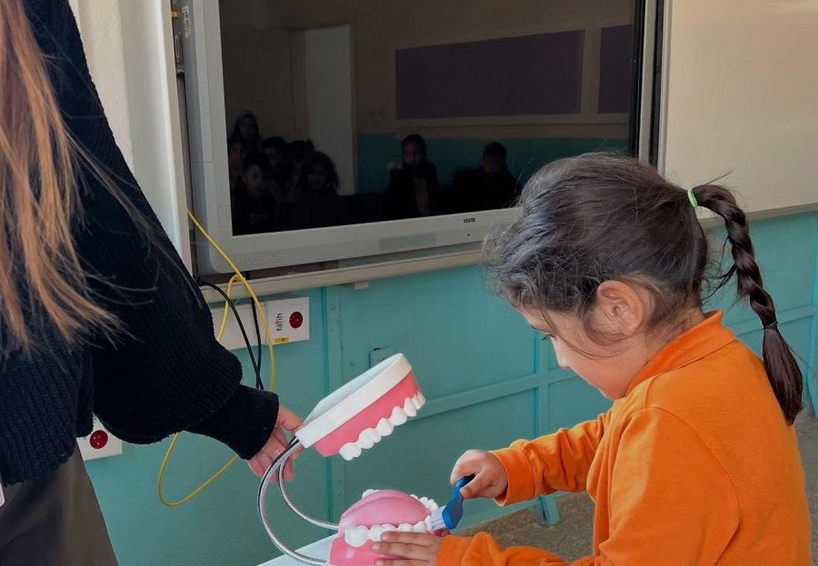 Bozyazı’da Öğrencilere Ağız Ve Diş Sağlığı İle Teknoloji Bağımlılığı Eğitimi Verildi