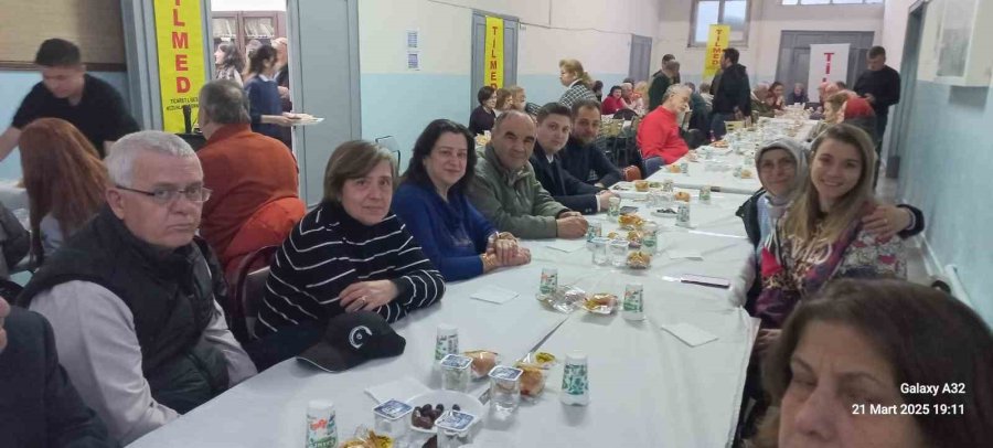 Yetmiş Yıl Öncesinin Mezunları İle İftar Yemeğinde Buluşuldu