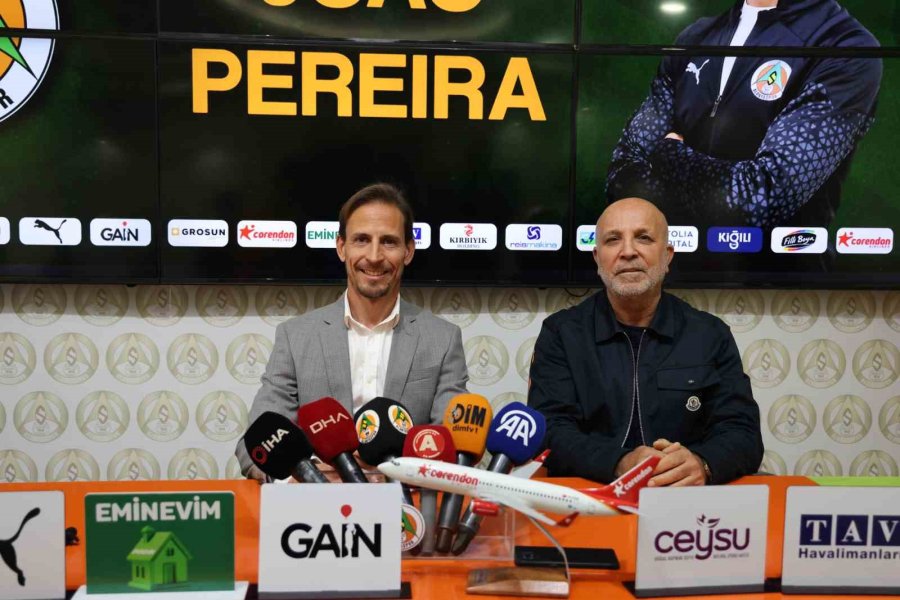 Alanyaspor, Joao Pereira 1,5 Yıllık Sözleşme İmzaladı