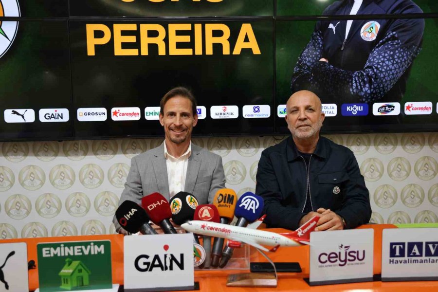 Alanyaspor, Joao Pereira 1,5 Yıllık Sözleşme İmzaladı