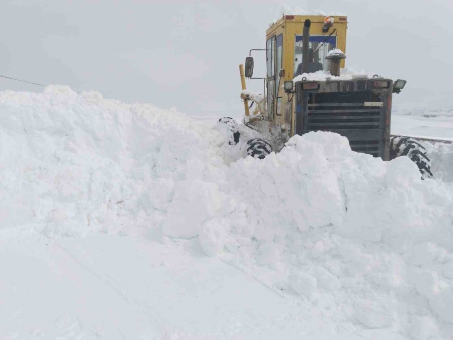 Kayseri’de 140 Yol Ulaşıma Açıldı