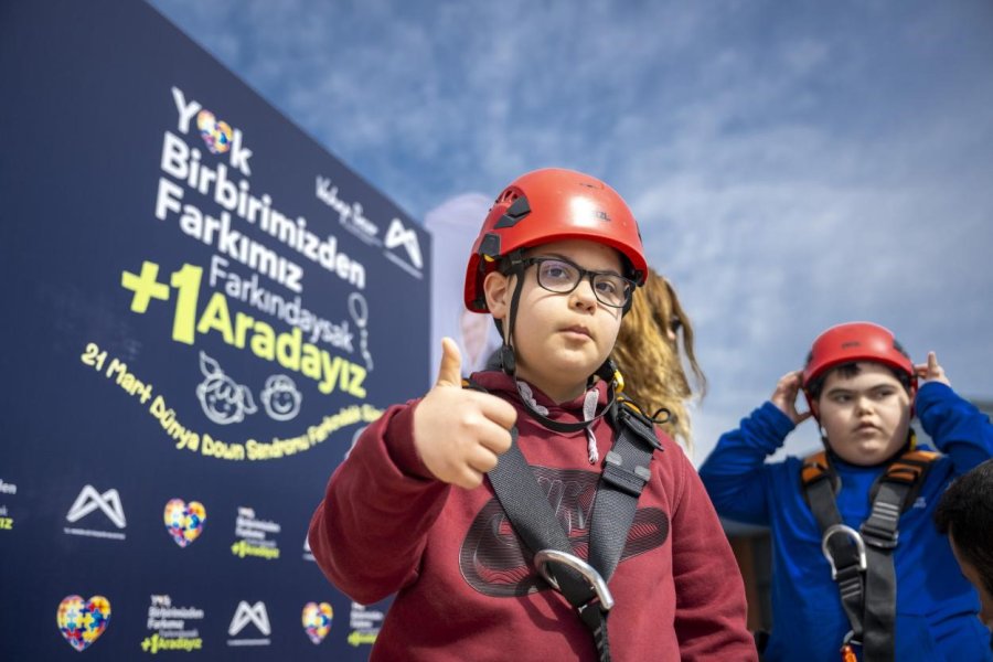 Down Sendromlu Çocuklar Bir Günlüğüne İtfaiyeci Oldu