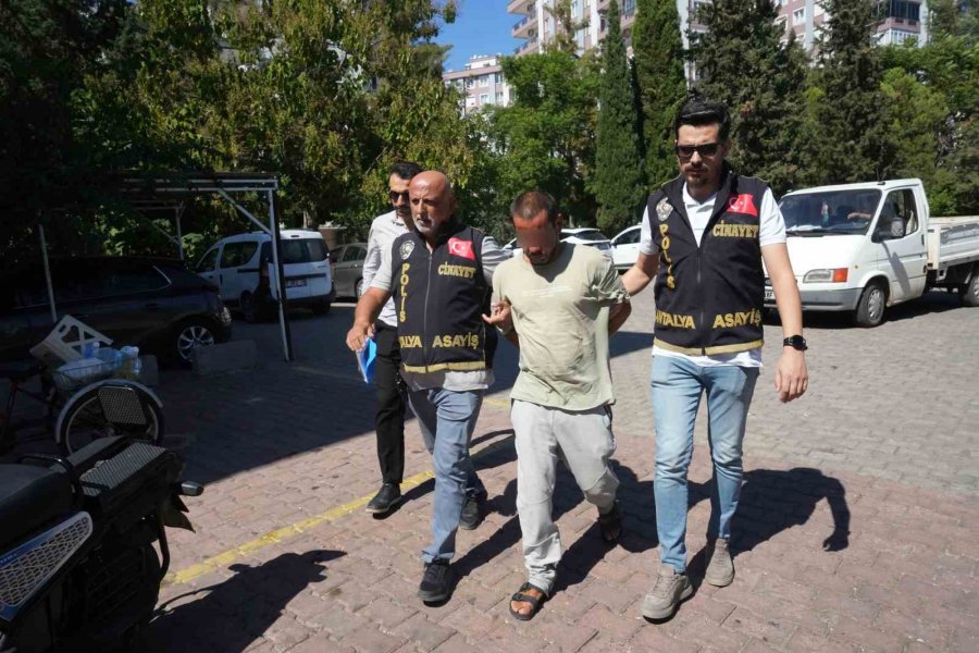 Otopsi Raporu Dehşeti Ortaya Koydu: Trompet Sanatçısına 48 Bıçak Darbesi