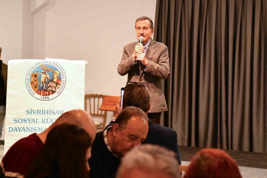 Ahmet Ataç Sivrihisarlılarla İftar Yemeğinde Buluştu