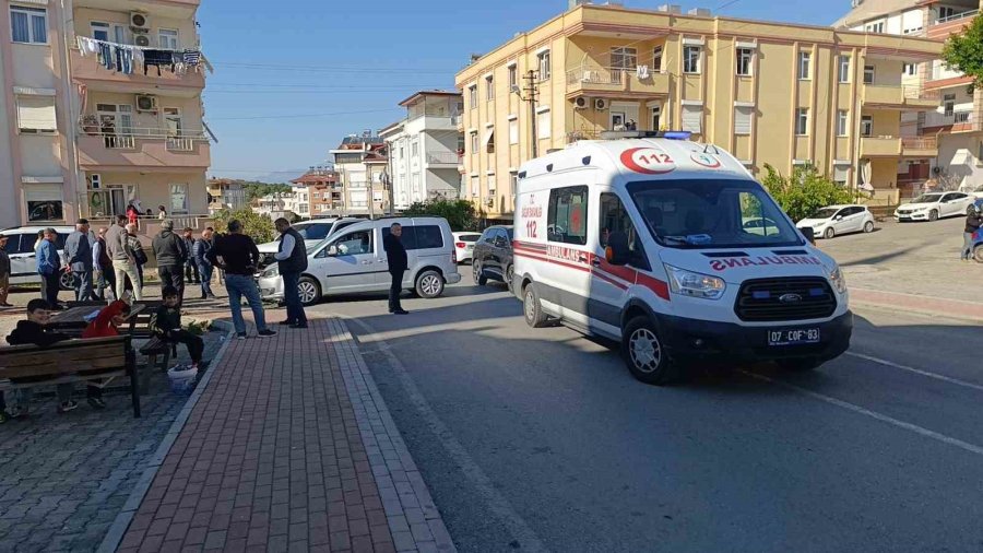 Manavgat’ta Trafik Kazası: 3 Yaralı