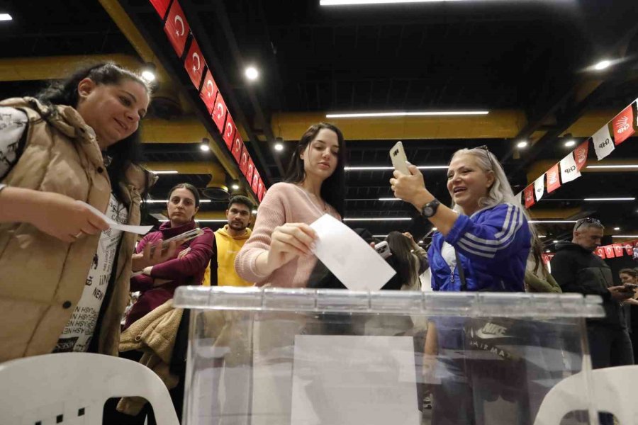 Chp Antalya’da Cumhurbaşkanı Adayını Belirlemek İçin Oy Verme İşlemi Devam Ediyor