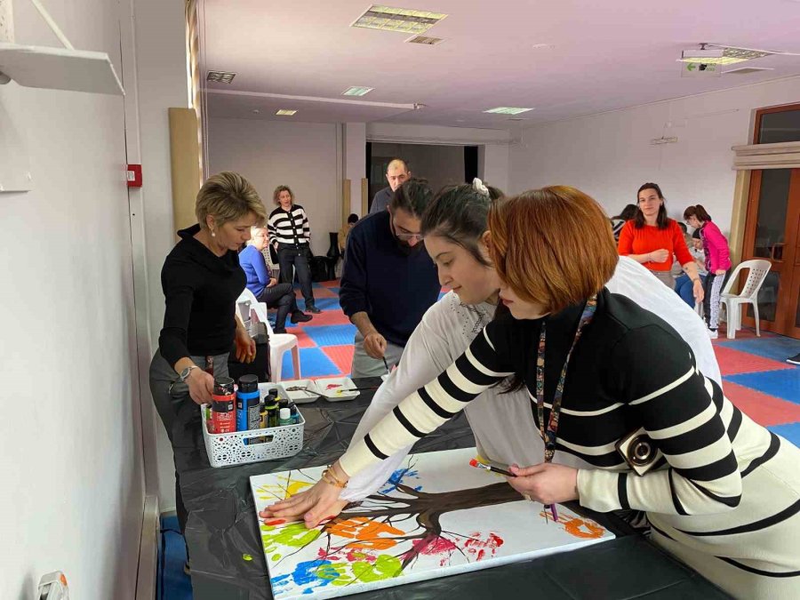 Özel Bireylere Farkındalık Atölyesi