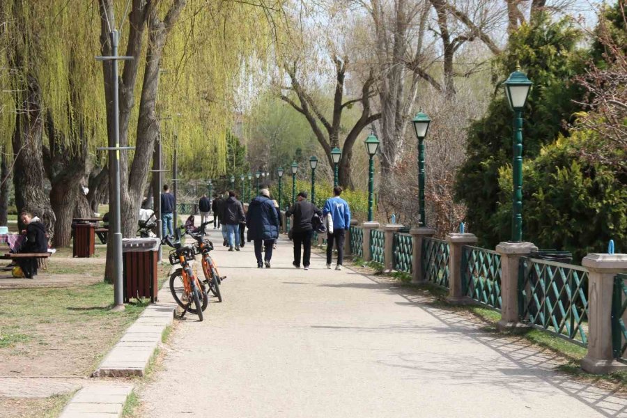 Eskişehirliler Hafta Sonu Kanlıkavak Parkı’na Akın Etti
